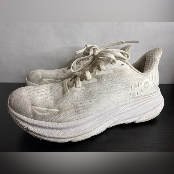 Hoka One One Clifton 9 White Women’s Running Shoes Lace-up Size 6B - Picture 2 of 13